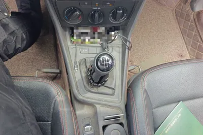 Volkswagen Lavida 2015, 108000 км, за 5803 USD - фото 13