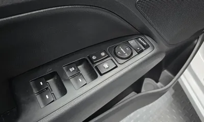 Hyundai Avante 2019, 61937 км, за 7811.08 USD - фото 18