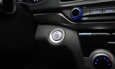 Hyundai Avante 2019, 61937 км, за 7811.08 USD - фото 19