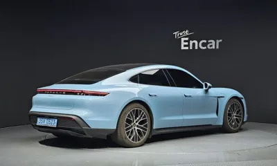 Porsche Taycan 2024, 7699 км, за 68596.56 USD