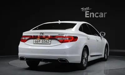 Hyundai Grandeur 2016, 30476 км, за 5785.61 USD