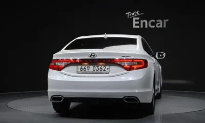 Hyundai Grandeur 2016, 30476 км, за 5785.61 USD