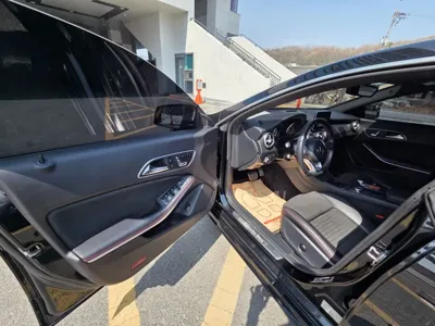 Mercedes-Benz CLA-Class 2018, 60983 км, за 12286.29 USD - фото 9