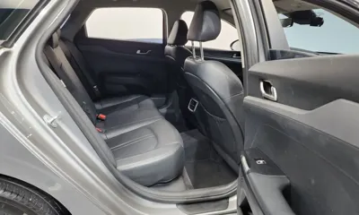 Kia K5 2021, 67938 км, за 11622.07 USD - фото 12