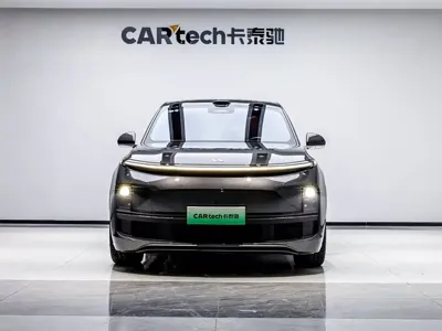 Li Auto Li L8 2025, 7100 км, за 40077.17 USD