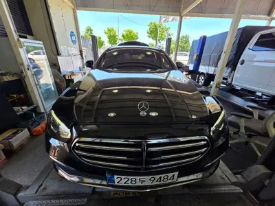Mercedes-Benz E-Class · 2021 год