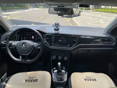 Volkswagen T-Roc 2021, 53000 км, за 11300.55 USD - фото 7