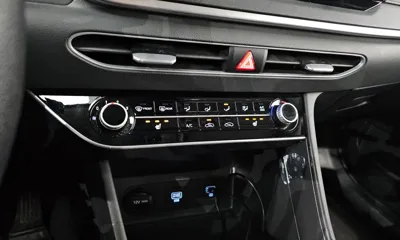 Hyundai Sonata 2020, 74388 км, за 8861.76 USD - фото 18