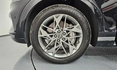 Genesis GV70 2023, 15064 км, за 28977 USD