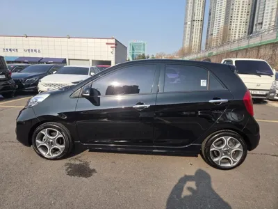 Kia Morning 2016, 119152 км, за 3741.63 USD - фото 20