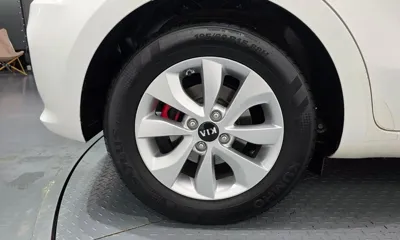 Kia Pride 2016, 97008 км, за 3895.77 USD