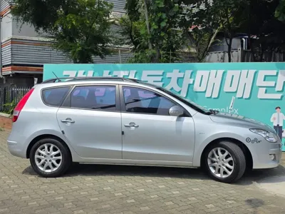 Hyundai i30 2009, 99827 км, за 2379.69 USD