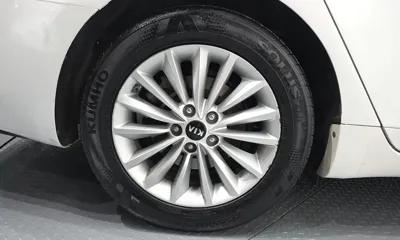 Kia K7 2016, 188499 км, за 5244.85 USD