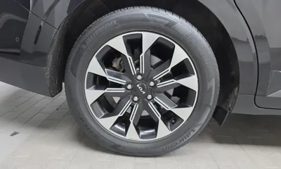 Kia Canival 2023, 141850 км, за 15287.55 USD