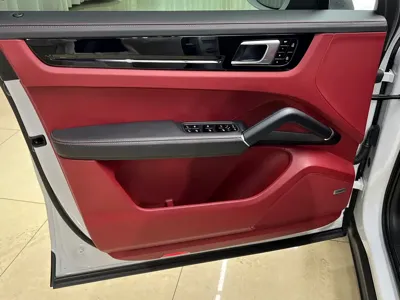 Porsche Cayenne 2021, 21000 км, за 73276.98 USD - фото 8