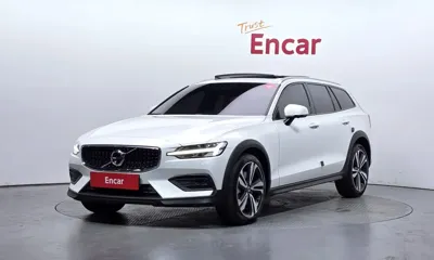 Volvo V60 · 2021 год