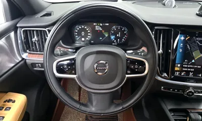 Volvo V60 2021, 124757 км, за 15953.63 USD - фото 14