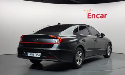 Hyundai Sonata 2020, 104259 км, за 9706.85 USD