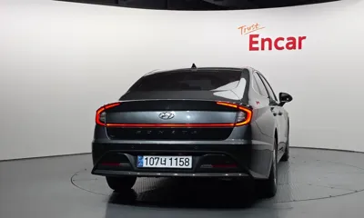 Hyundai Sonata 2020, 104259 км, за 9706.85 USD