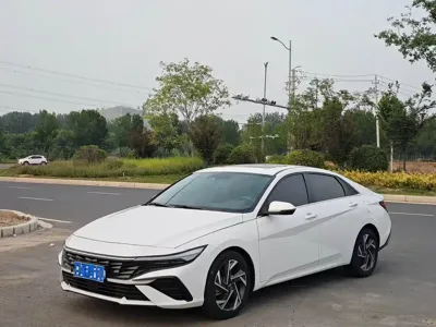 Hyundai Elantra · 2024 год