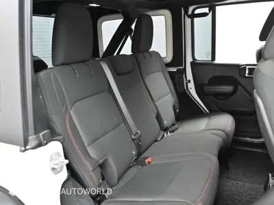 Jeep Wrangler 2018, 48762 км, за 24615.99 USD - фото 12