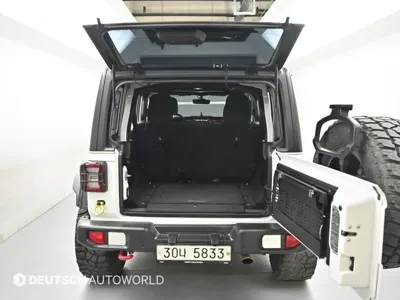 Jeep Wrangler 2018, 48762 км, за 24615.99 USD - фото 19