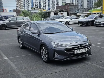 Hyundai Avante 2019, 51062 км, за 7811.47 USD