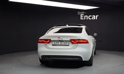 Jaguar XE 2018, 186017 км, за 4354.15 USD
