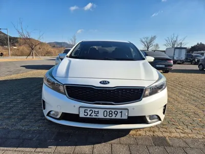 Kia K3 2016, 143592 км, за 3828.9 USD