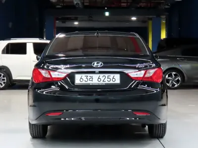 Hyundai Sonata 2011, 47868 км, за 3907.28 USD