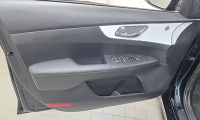 Kia K3 2022, 9565 км, за 8861.76 USD - фото 24