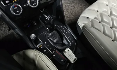 Volkswagen Tiguan 2020, 63745 км, за 15032.17 USD - фото 9