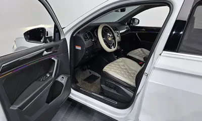 Volkswagen Tiguan 2020, 63745 км, за 15032.17 USD - фото 11