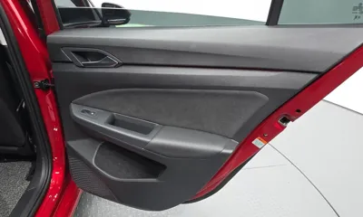Volkswagen Golf 2024, 37138 км, за 20822.33 USD - фото 25