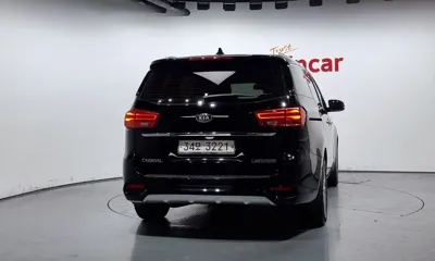 Kia Canival 2019, 84604 км, за 11166.57 USD