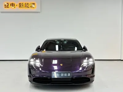 Porsche Taycan 2021, 126000 км, за 52537 USD