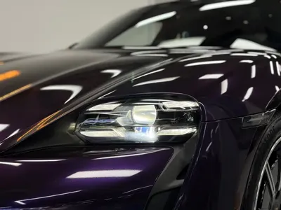 Porsche Taycan 2021, 126000 км, за 52537 USD - фото 16