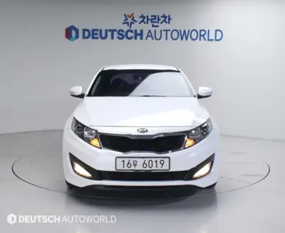Kia K5 2011, 69814 км, за 3741.63 USD