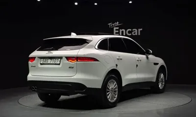Jaguar F-Pace 2018, 124135 км, за 8861.76 USD