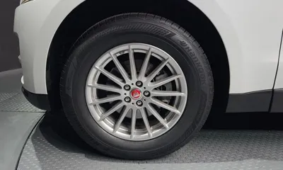 Jaguar F-Pace 2018, 124135 км, за 8861.76 USD