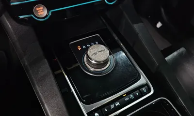 Jaguar F-Pace 2018, 124135 км, за 8861.76 USD - фото 9