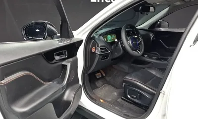 Jaguar F-Pace 2018, 124135 км, за 8861.76 USD - фото 10