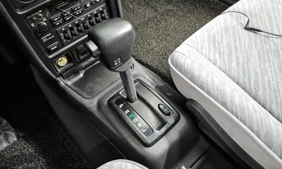 Hyundai Elantra 1994, 65084 км, за 2824.49 USD - фото 9