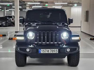 Jeep Wrangler · 2023 год