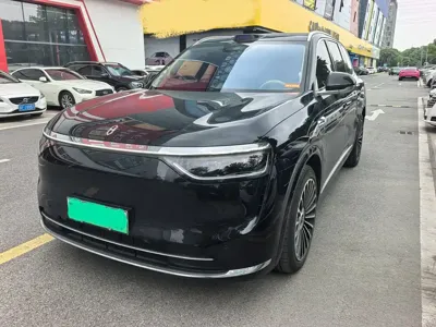 AITO 问界 AITO M8 · 2025 год