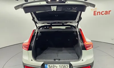 Volvo XC40 2021, 32099 км, за 22004.72 USD - фото 20