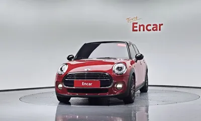 MINI Cooper 2018, 103211 км, за 6091.14 USD