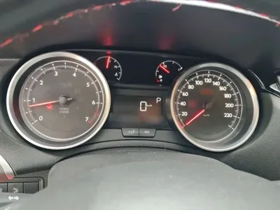 Peugeot 408 2017, 115700 км, за 3880.81 USD