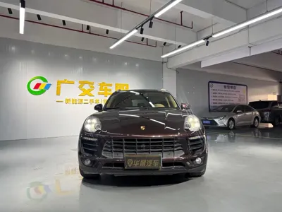 Porsche Macan 2014, 169000 км, за 14134.51 USD
