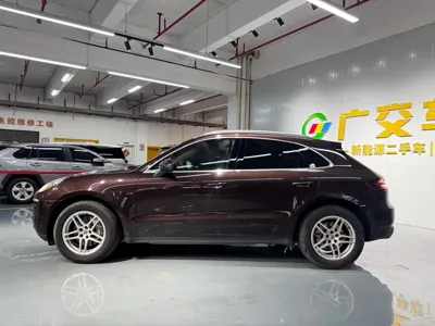 Porsche Macan 2014, 169000 км, за 14134.51 USD
